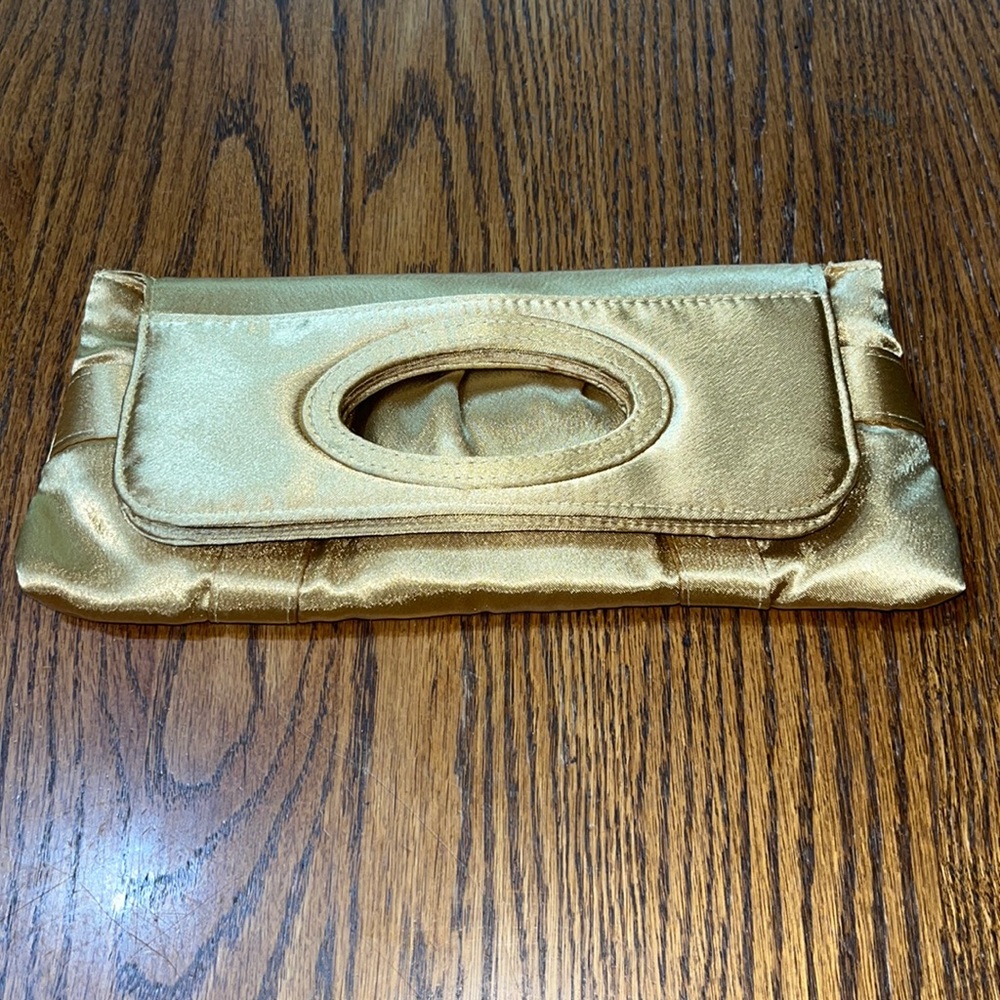 Brand New Bijoux Turner Clutch Handle Gold Purse
